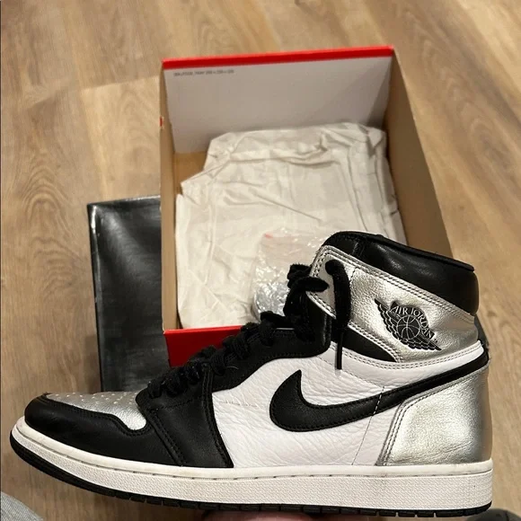 Air Jordan 1 High - Picture 5 of 5